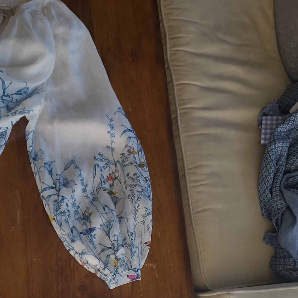 Banana Republic White Blouse with Blue Floral Design - Picture 3 of 8